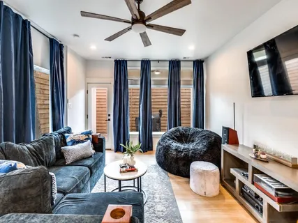 $499,900 | 1960 Toronto Street, Dallas, TX 75212