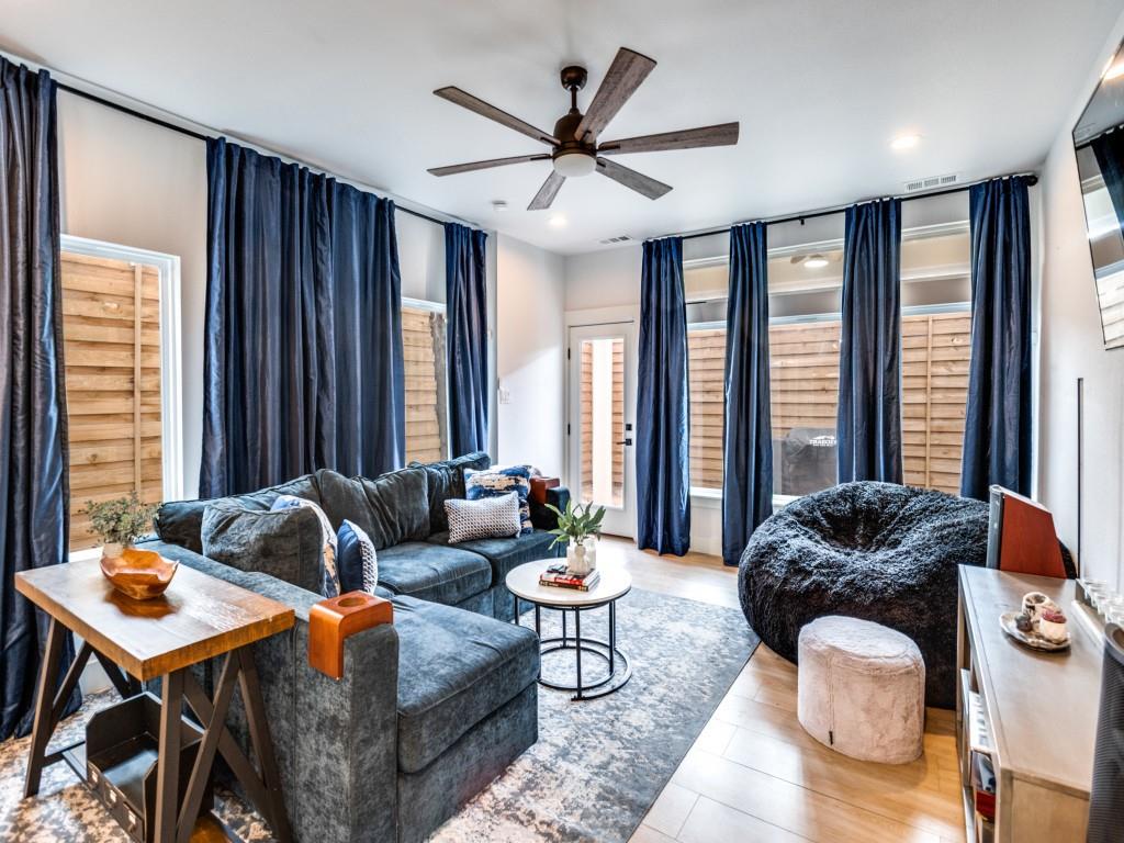 1960 Toronto Street Dallas, TX 75212 - Photo 10 of 26