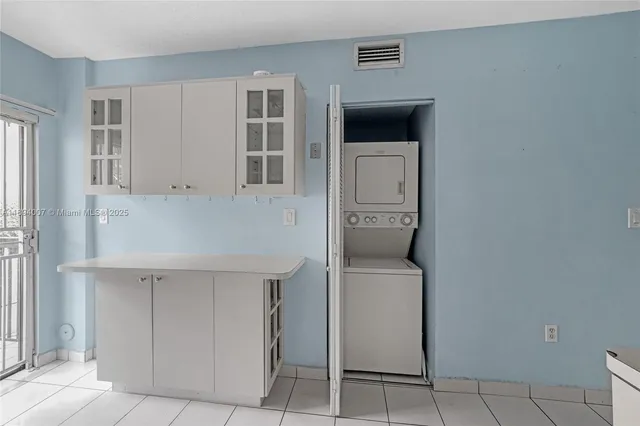 $1,975 | 5490 West 21st Court, Unit 112, Hialeah, FL 33016