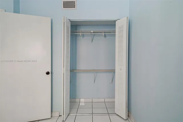 $1,975 | 5490 West 21st Court, Unit 112, Hialeah, FL 33016