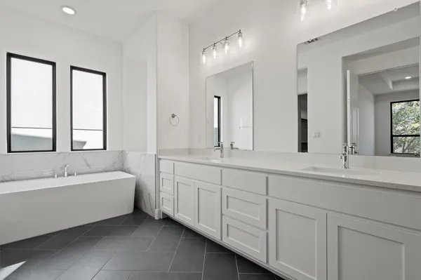 $1,049,900 | 2004 Crimson Sunset Drive, Georgetown, TX 78628