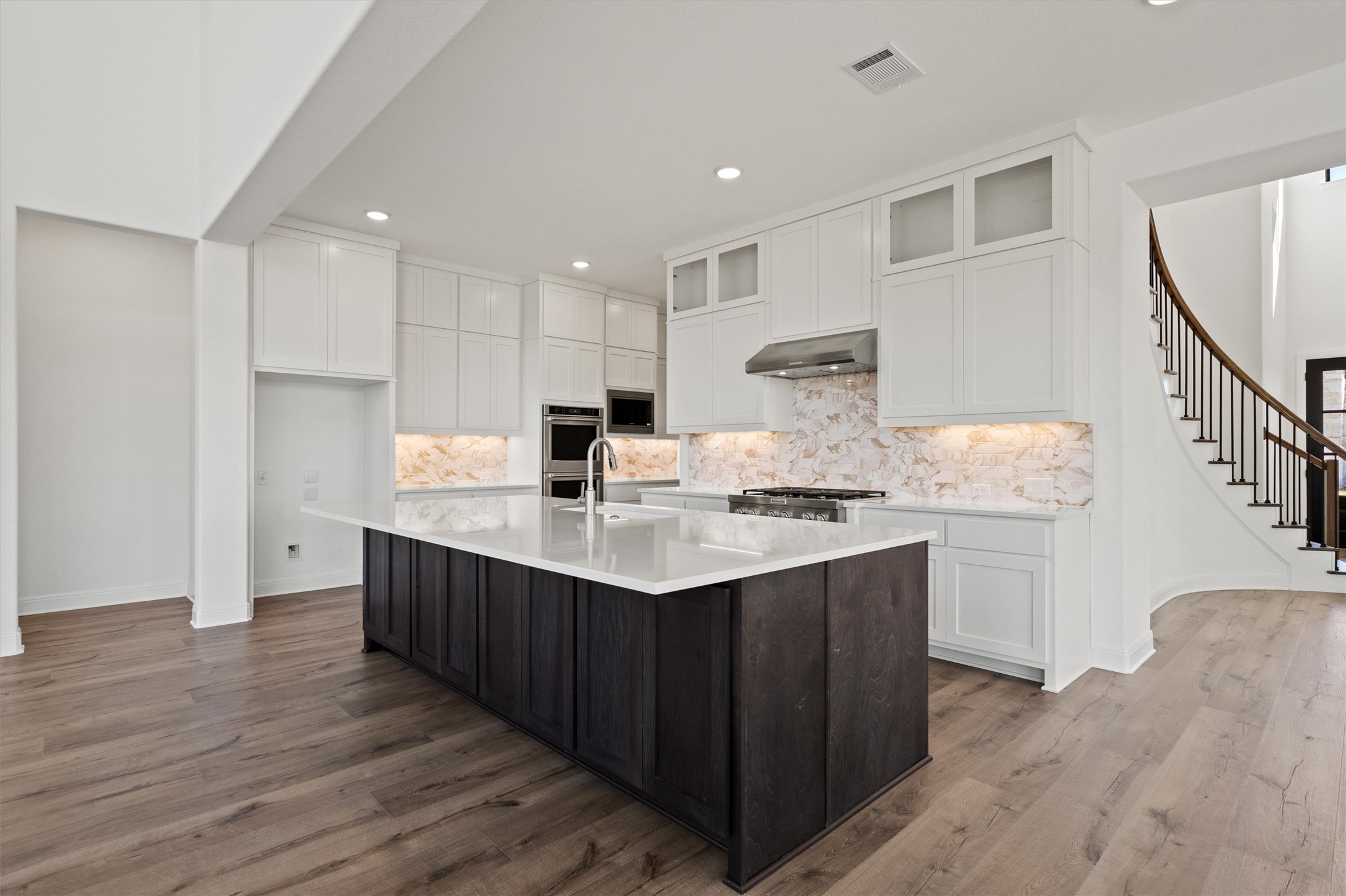 2004 Crimson Sunset Drive Georgetown, TX 78628 - Photo 4 of 40