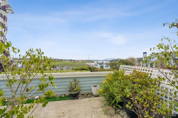 $549,000 | 401 Stinson Street, Unit 4, Vallejo, CA 94591