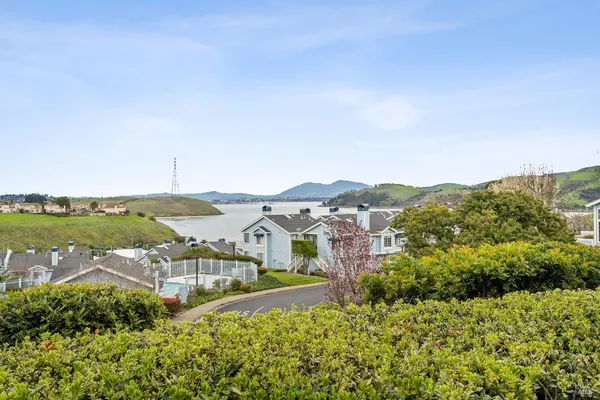 $549,000 | 401 Stinson Street, Unit 4, Vallejo, CA 94591