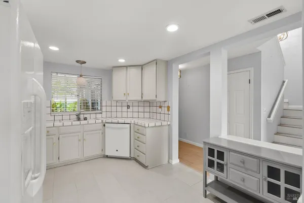 $549,000 | 401 Stinson Street, Unit 4, Vallejo, CA 94591