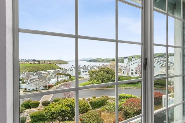 $549,000 | 401 Stinson Street, Unit 4, Vallejo, CA 94591