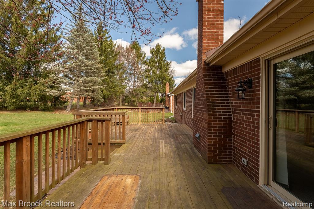 2232 Warrington Road Rochester Hills, MI 48307 - Photo 38 of 51