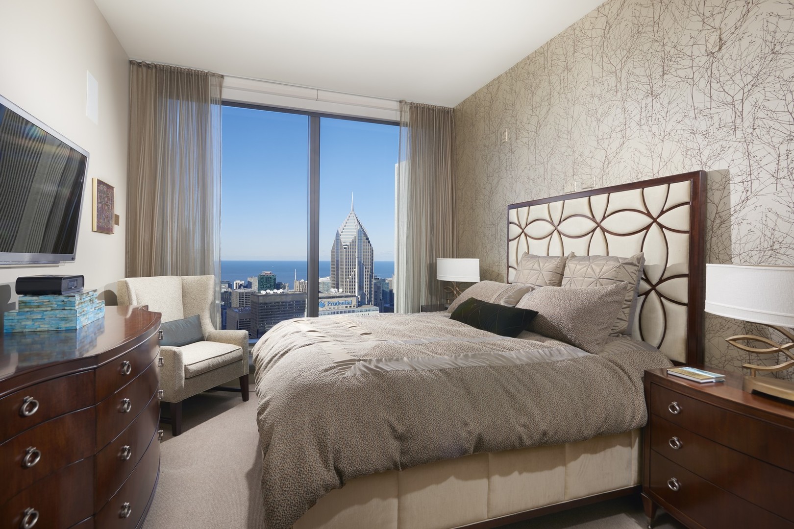 60 East Monroe Street, Unit 6801 Chicago, IL 60603 - Photo 14 of 35