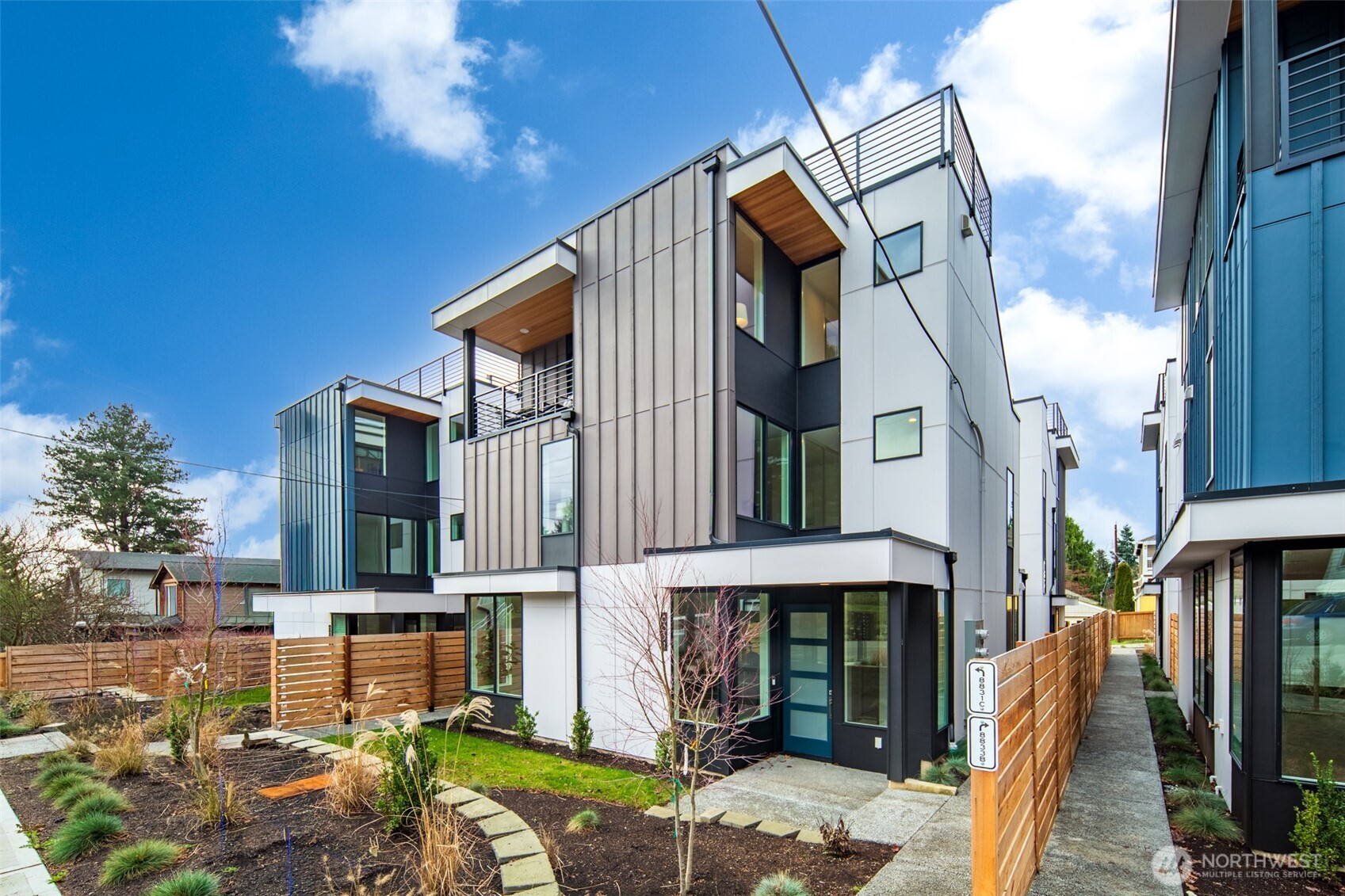 8831 B Wallingford Avenue North Seattle, WA 98103 - Photo 30 of 31