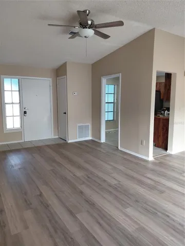 $2,400 | 7507 South Sanibel Circle, Temple Terrace, FL 33637