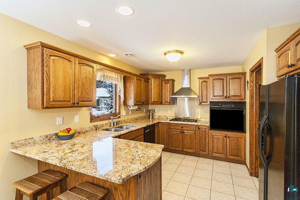 2002 MacFarlane Road Duluth, MN 55811 - Photo 7 of 24