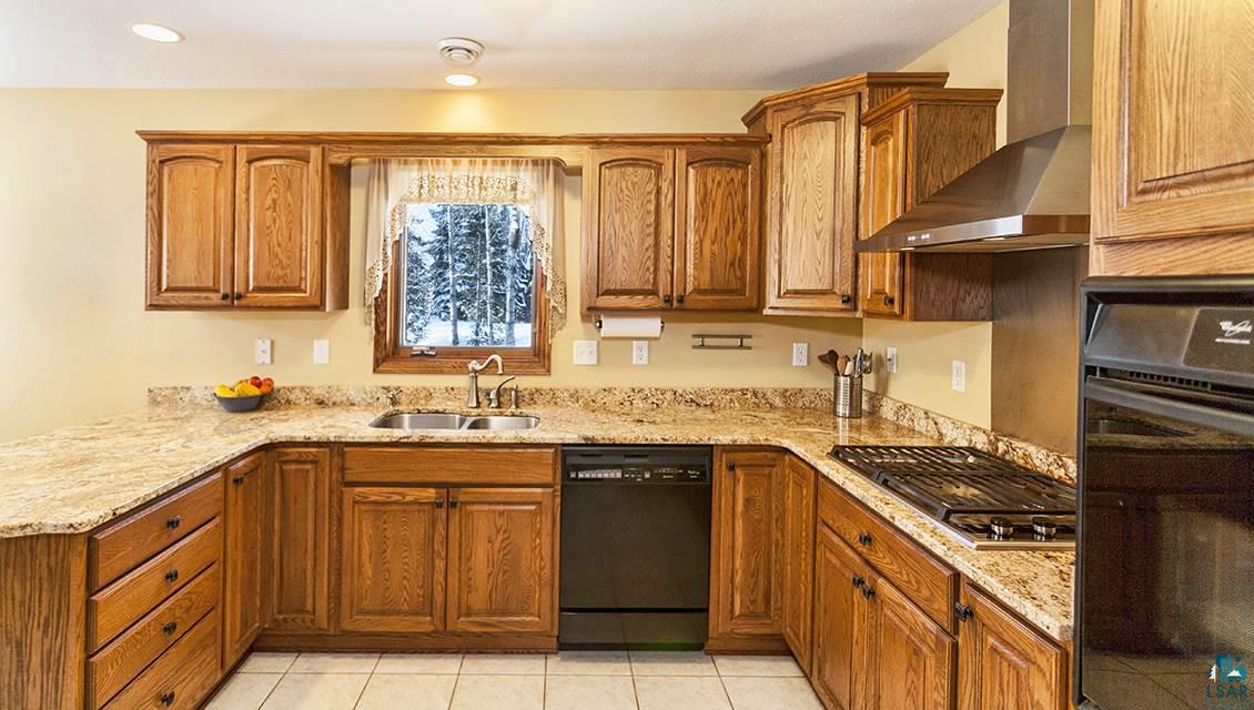 2002 MacFarlane Road Duluth, MN 55811 - Photo 9 of 24