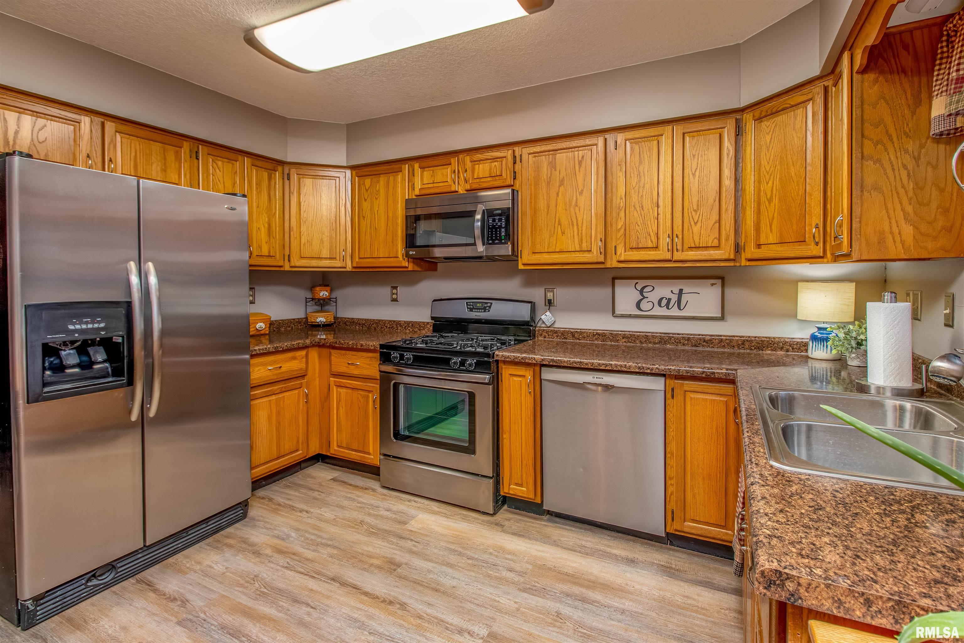 812 Hacker Street Buffalo, IA 52728 - Photo 13 of 22 Gallery Image 13