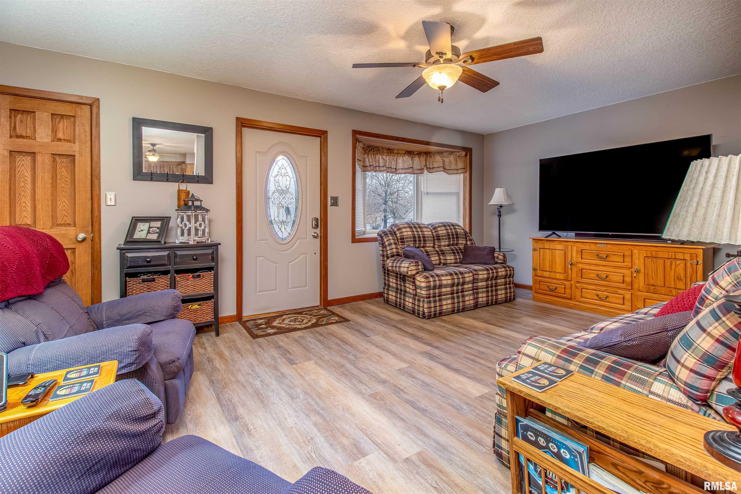 812 Hacker Street Buffalo, IA 52728 - Photo 10 of 22 Gallery Image 10
