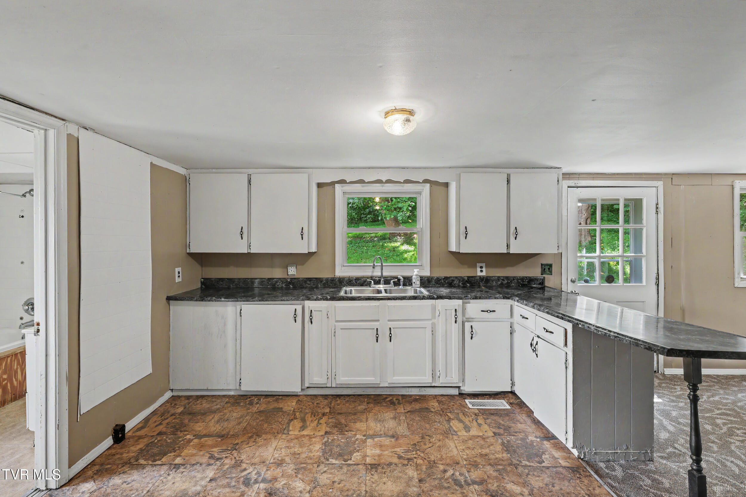 380 Mulberry Road Greeneville, TN 37745 - Photo 23 of 42 18_img_0235