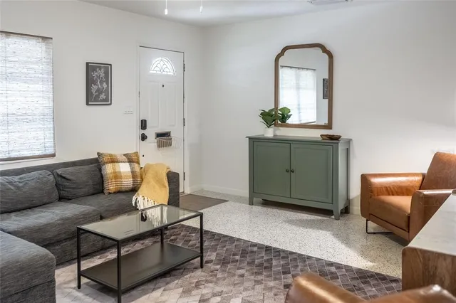 $1,800 | 725 Wilson Avenue, Lakeland, FL 33801