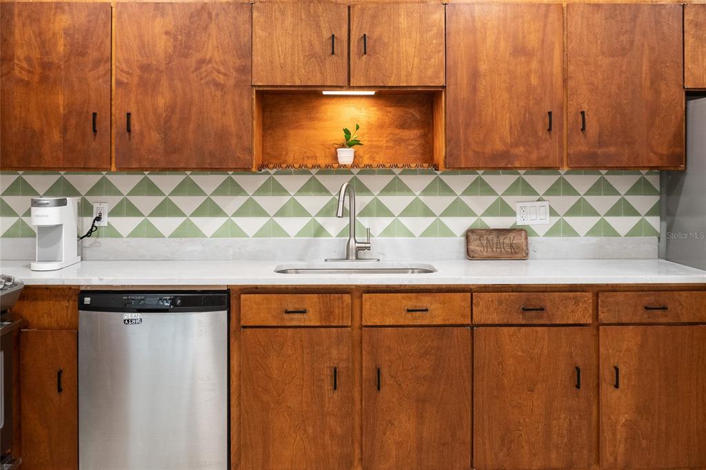 725 Wilson Avenue Lakeland, FL 33801 - Photo 3 of 15