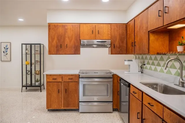 $1,800 | 725 Wilson Avenue, Lakeland, FL 33801