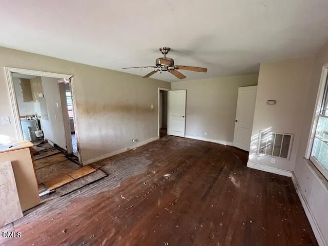 2121 Ruffin Street Durham, NC 27704 - Photo 5 of 31 Living Room 2
