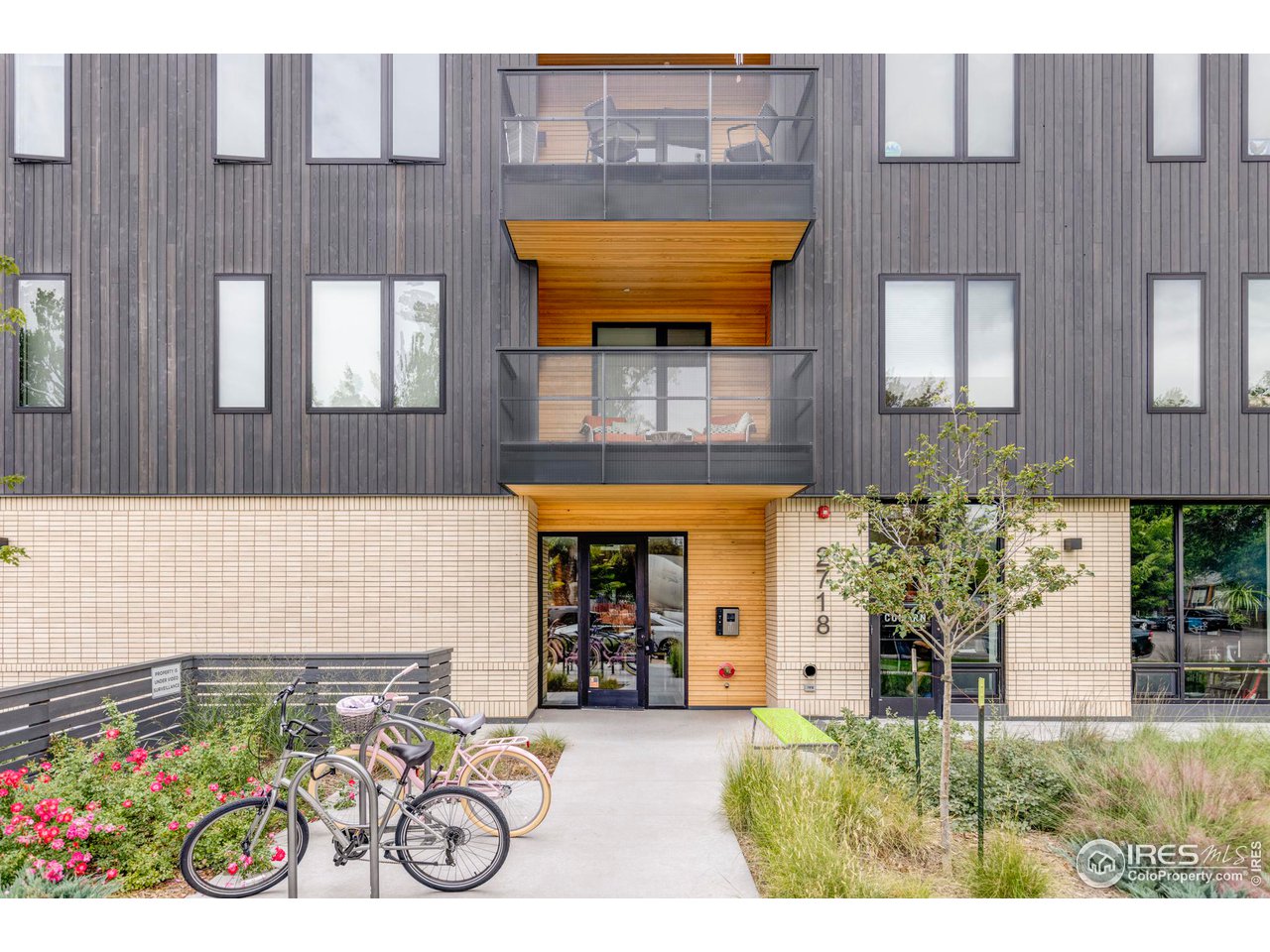 2718 Pine Street, Unit 202 Boulder, CO 80302 - Photo 2 of 33 Secure front entrance