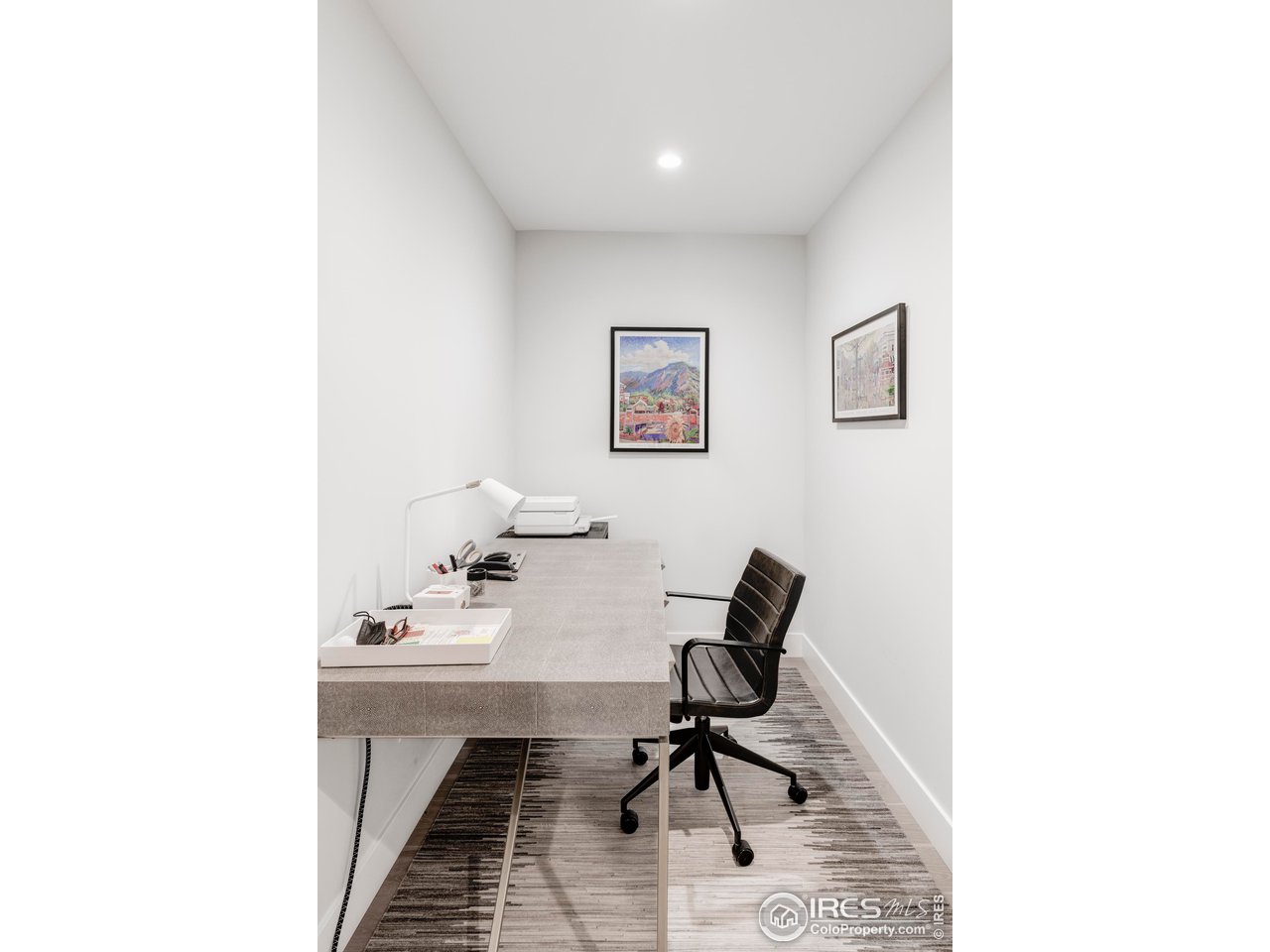 2718 Pine Street, Unit 202 Boulder, CO 80302 - Photo 29 of 33 Office/flex room w/barn door
