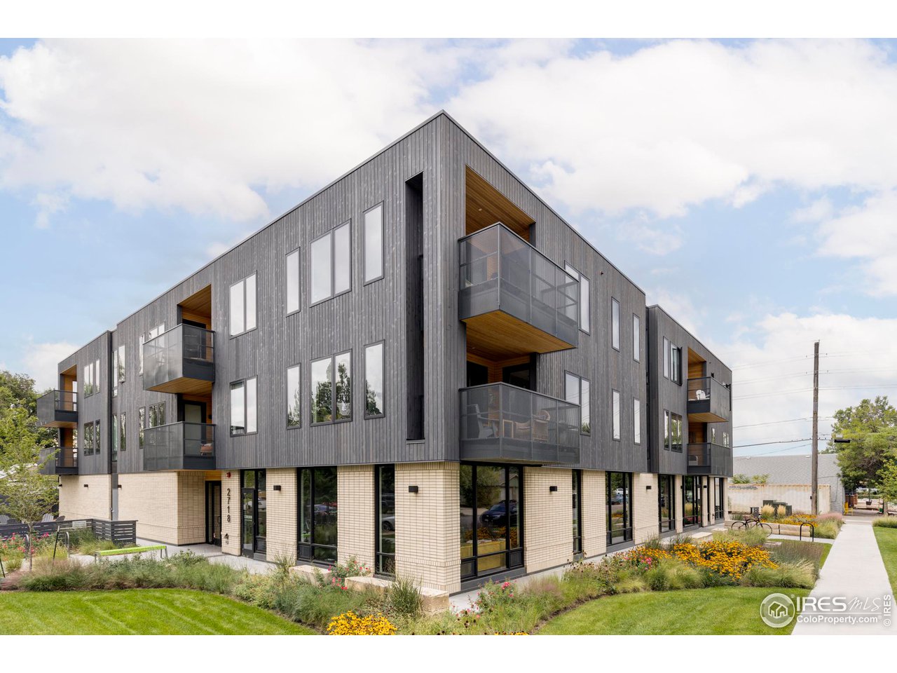 2718 Pine Street, Unit 202 Boulder, CO 80302 - Photo 31 of 33 Building exterior