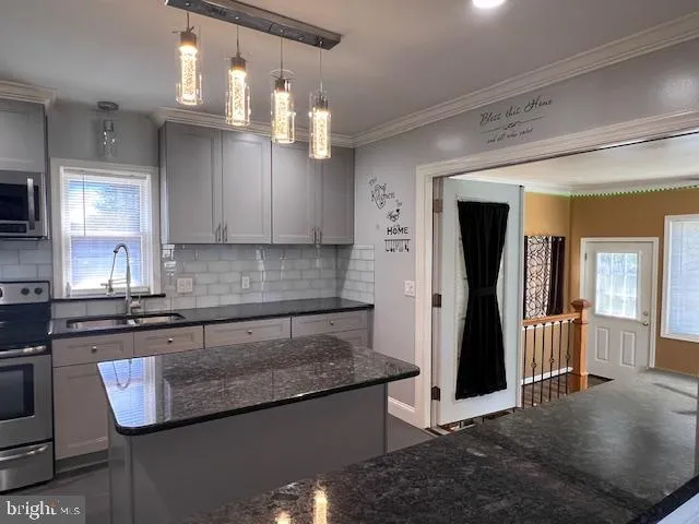 $392,000 | 2810 Green Street, Claymont, DE 19703