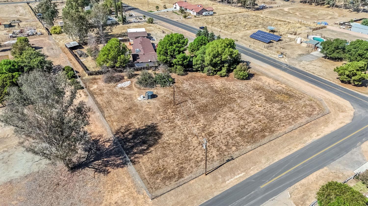41210 Ave 14 1/2 Madera, CA 93636 - Photo 35 of 42
