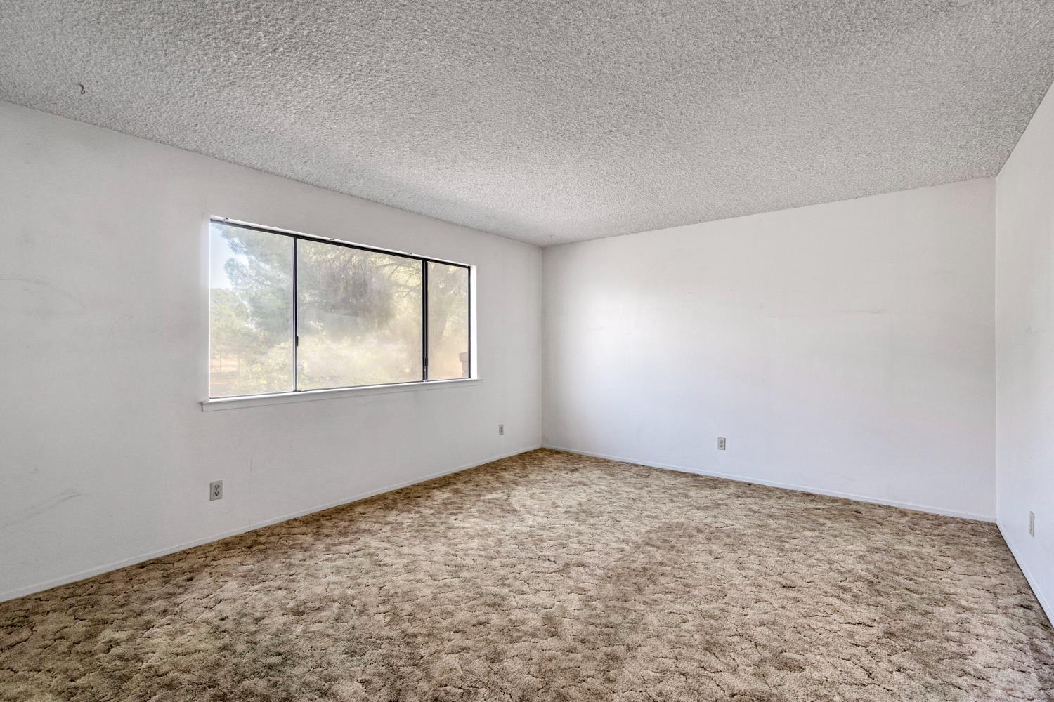 41210 Ave 14 1/2 Madera, CA 93636 - Photo 4 of 42