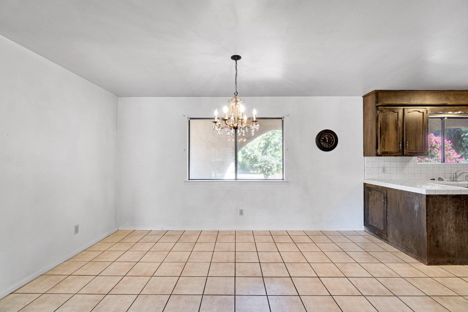 41210 Ave 14 1/2 Madera, CA 93636 - Photo 9 of 42