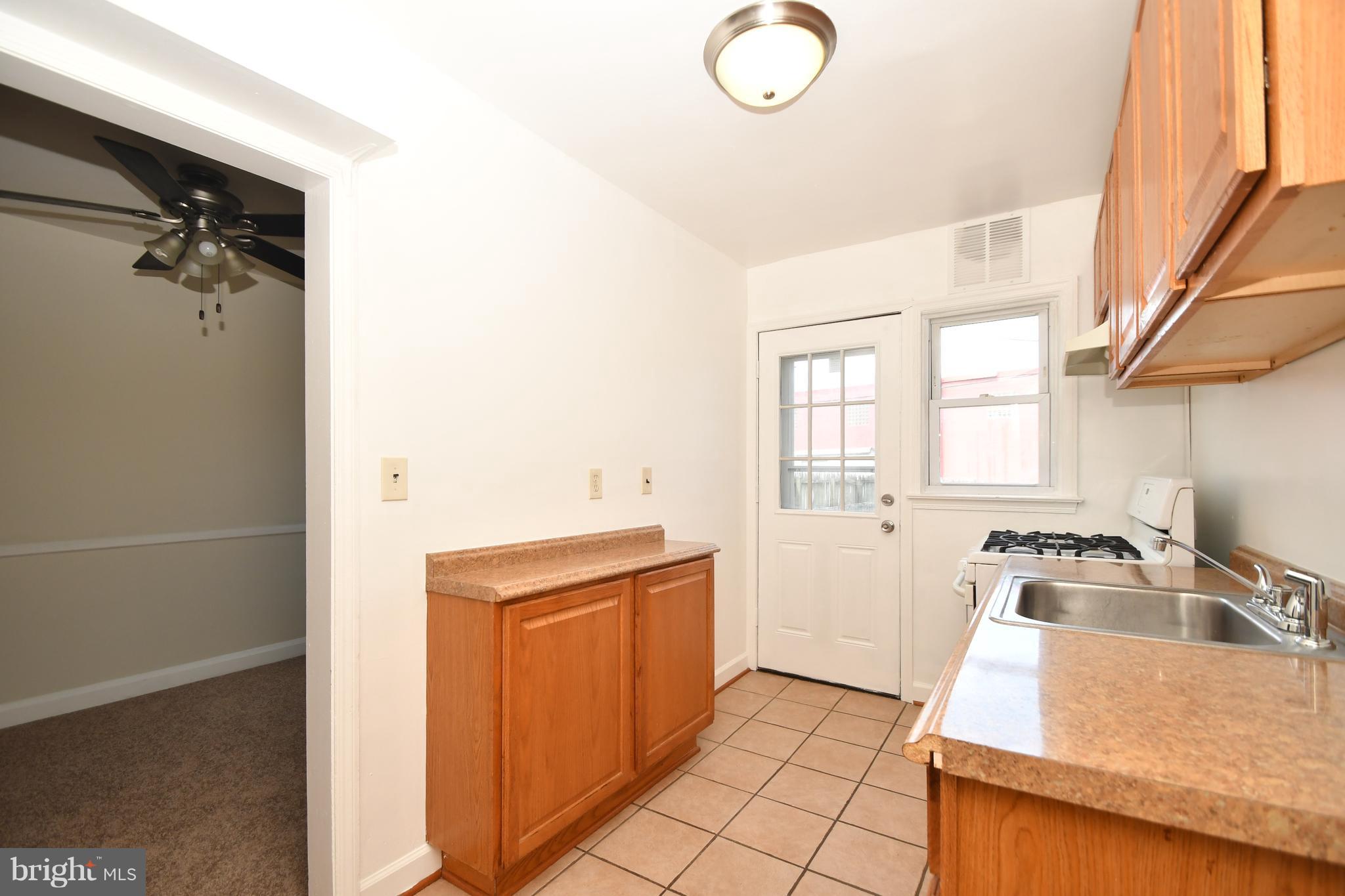 17 South Hawthorne Road Baltimore, MD 21220 - Photo 11 of 30 Kitchen