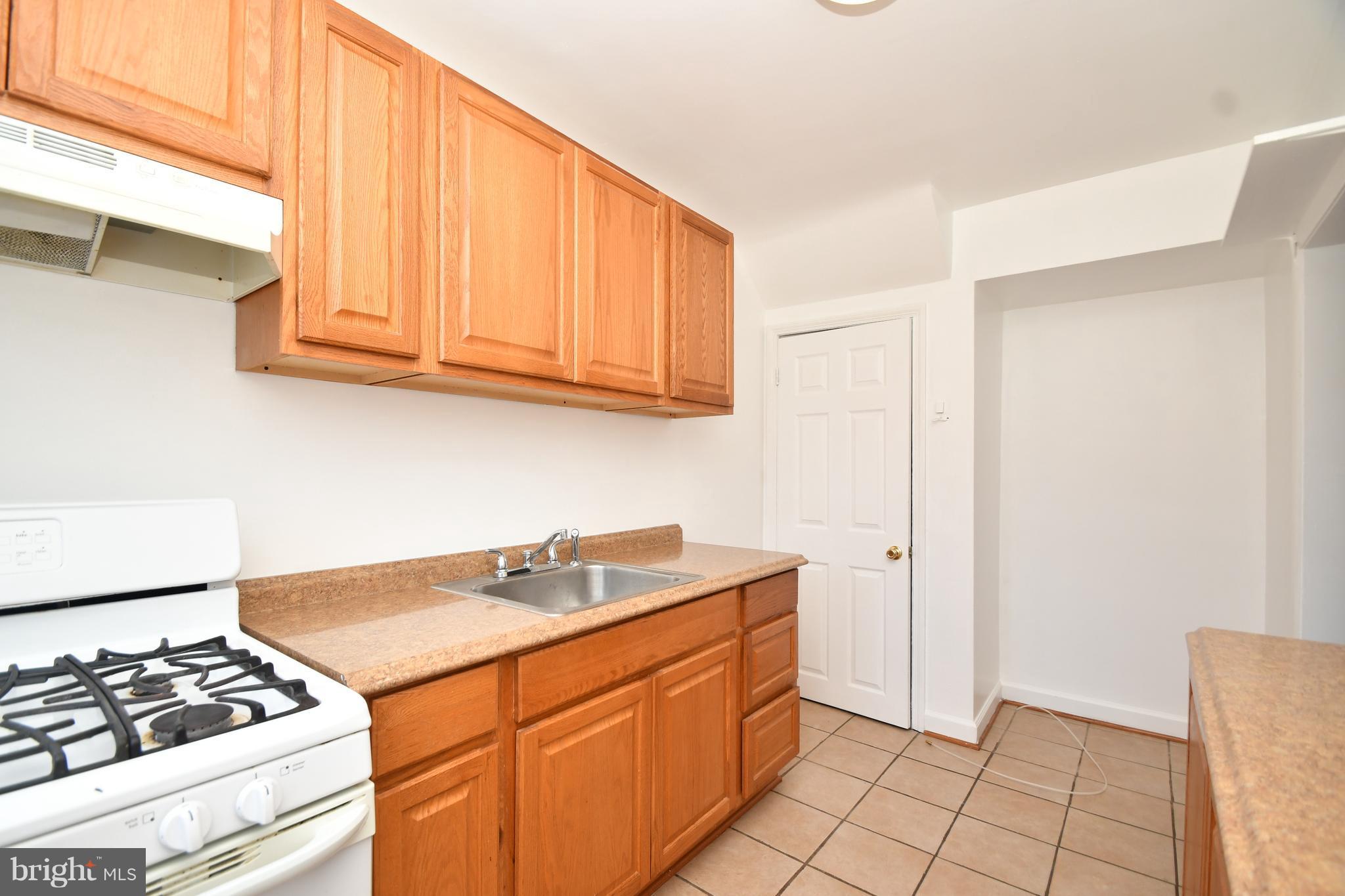 17 South Hawthorne Road Baltimore, MD 21220 - Photo 12 of 30 Kitchen