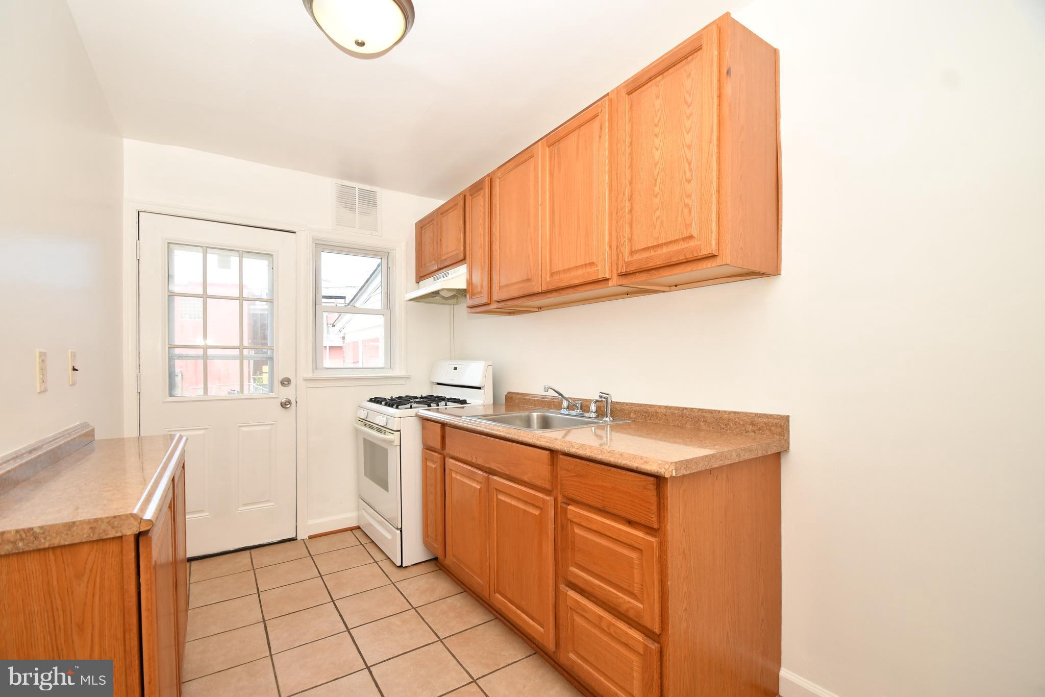17 South Hawthorne Road Baltimore, MD 21220 - Photo 13 of 30 Kitchen