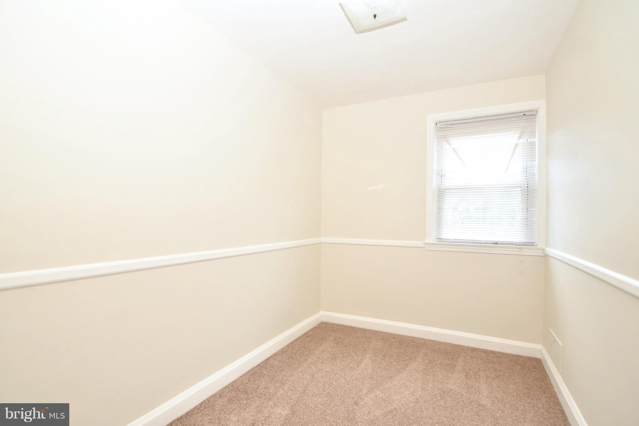 17 South Hawthorne Road Baltimore, MD 21220 - Photo 15 of 30 Dining Room