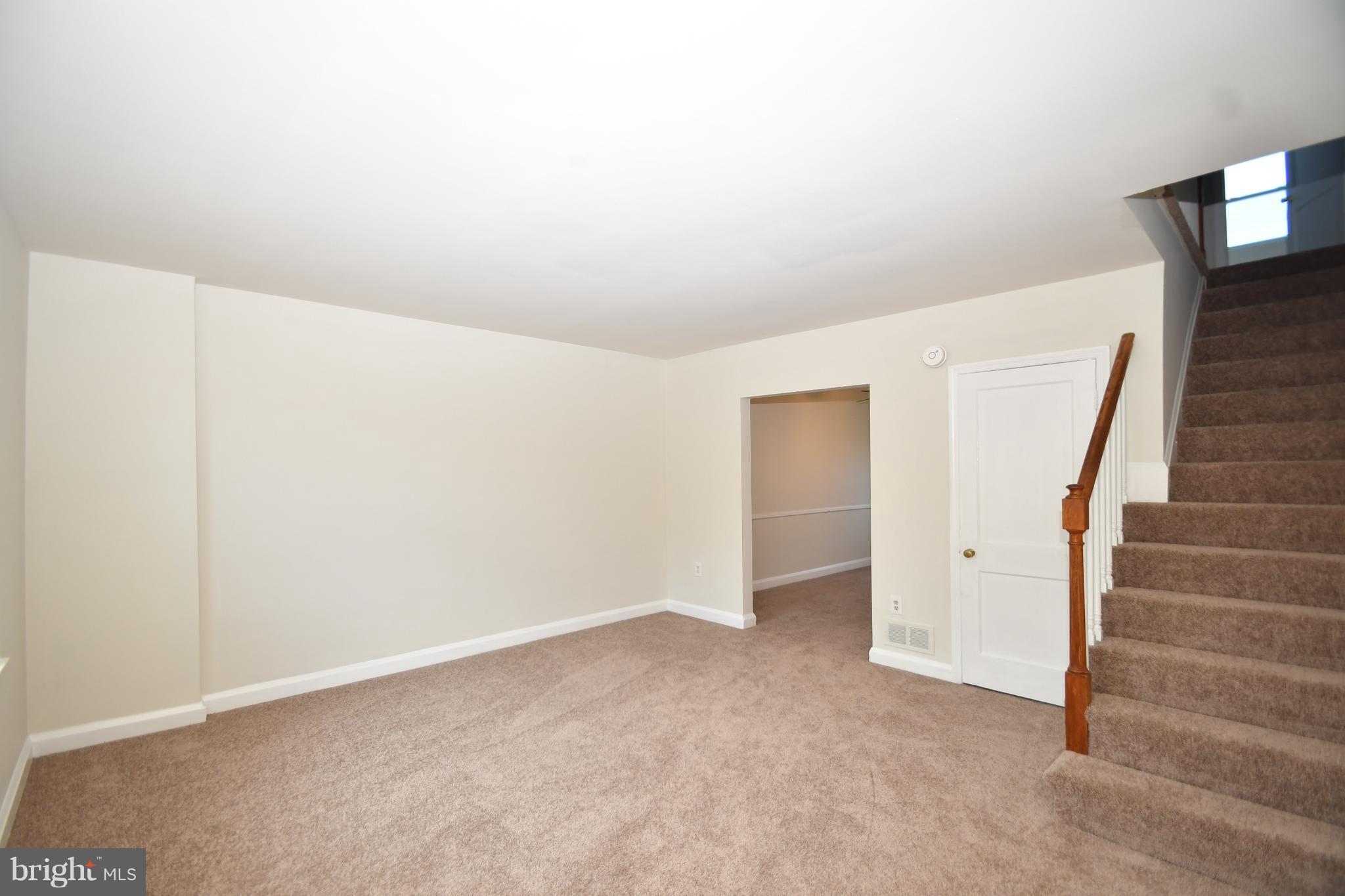 17 South Hawthorne Road Baltimore, MD 21220 - Photo 6 of 30 Living Room