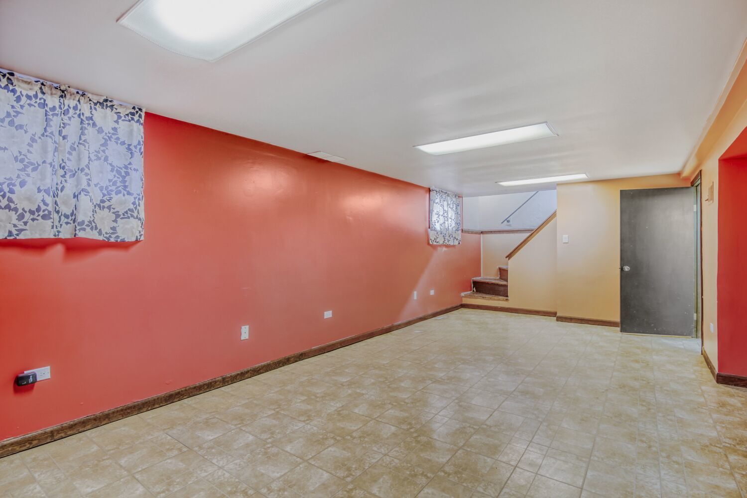 3659 Madison Street Lansing, IL 60438 - Photo 20 of 28 a view of an empty room