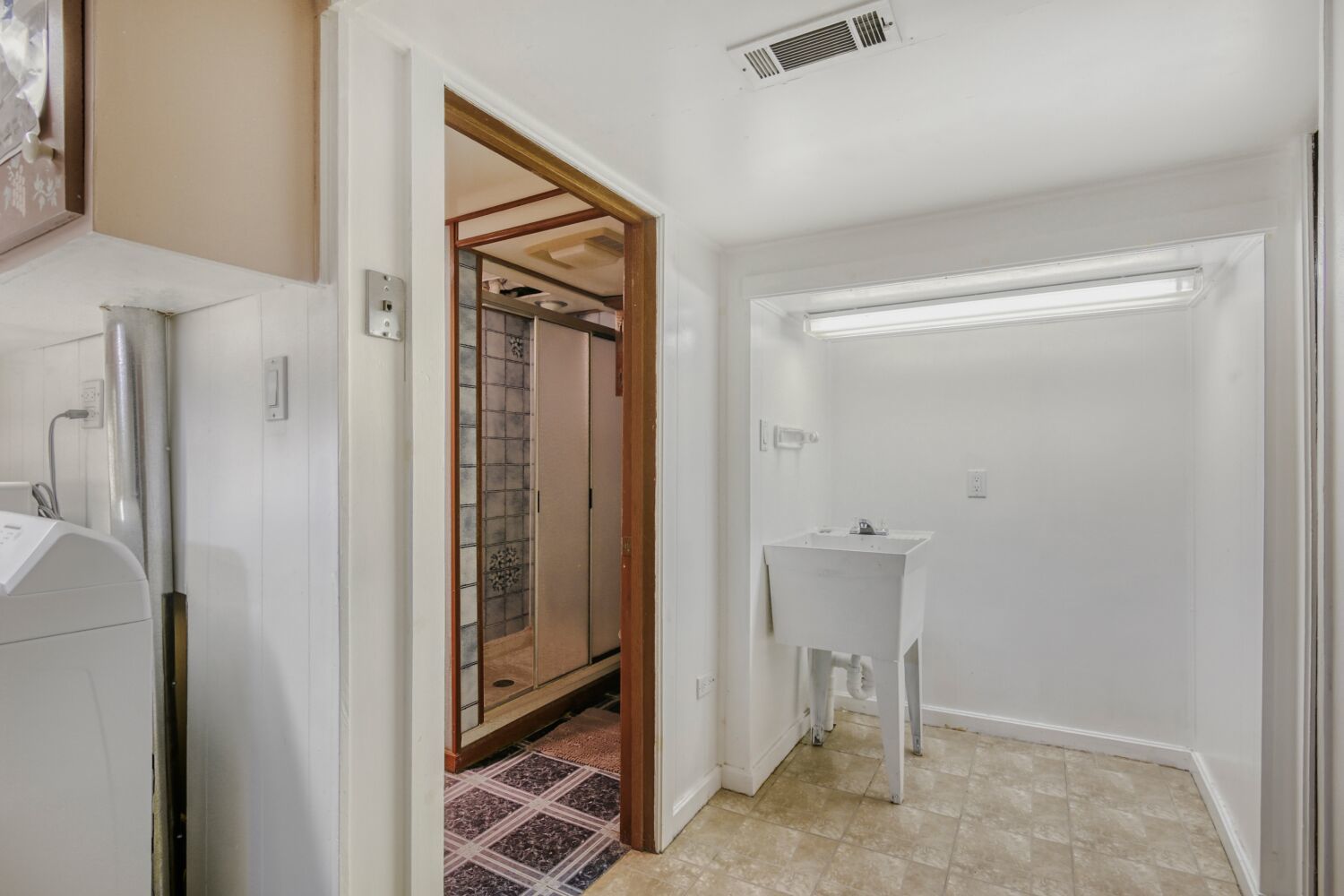 3659 Madison Street Lansing, IL 60438 - Photo 23 of 28 a view of an empty room