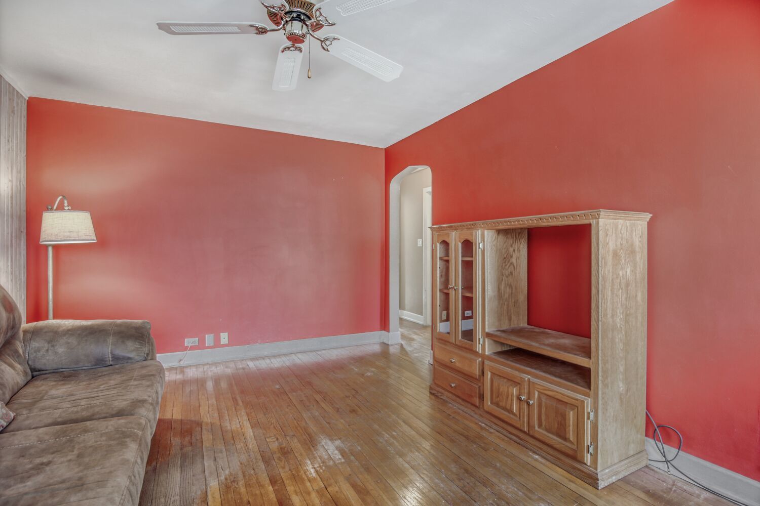 3659 Madison Street Lansing, IL 60438 - Photo 7 of 28 a view of livingroom with furniture