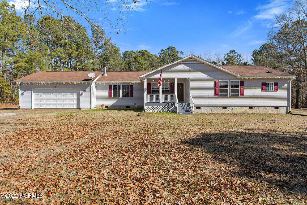 323 Godfrey Creek Road Hampstead, NC 28443 - Photo 1 of 38 001_323_godfrey_creek