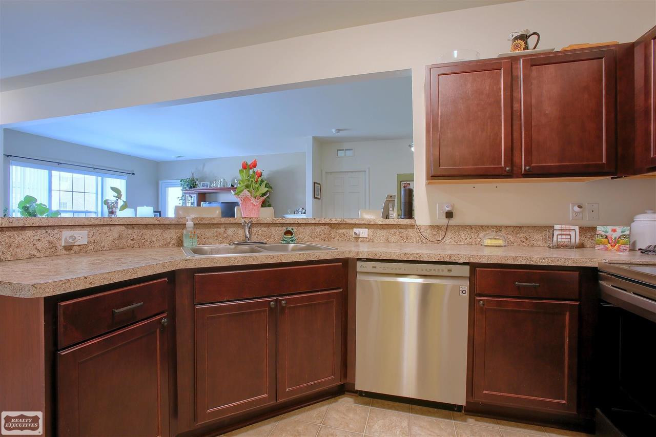 28231 South Pointe Lane Chesterfield, MI 48051 - Photo 7 of 20