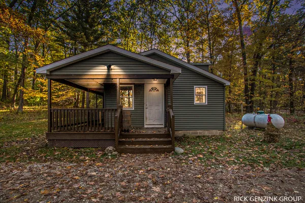 $220,000 | 955 54th Street, Pullman, MI 49450