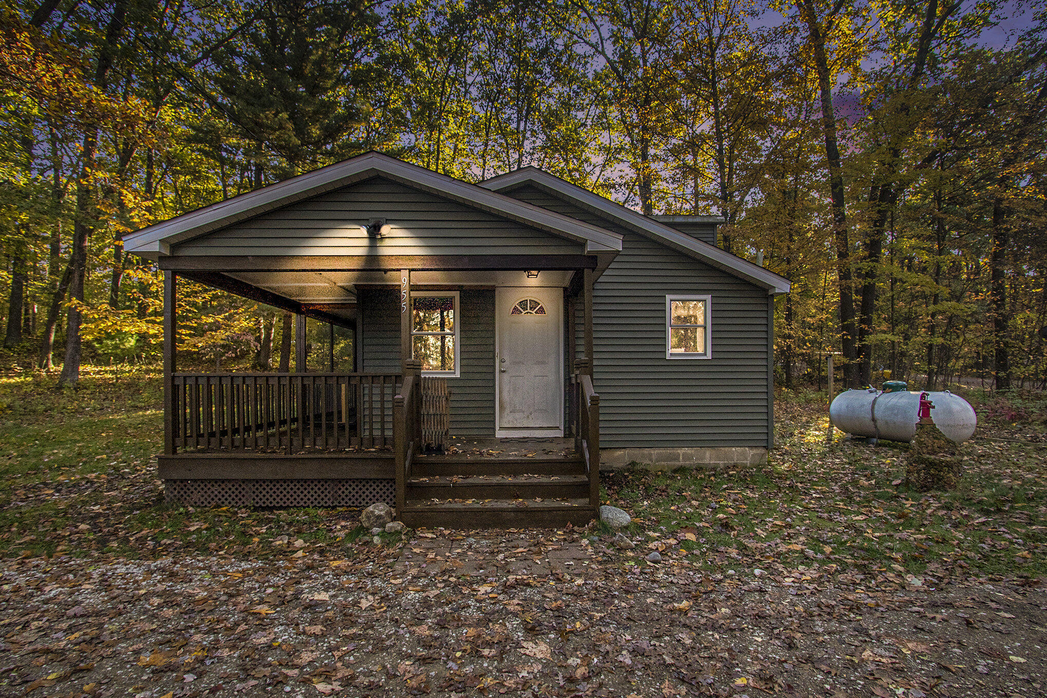 955 54th Street Pullman, MI 49450 - Photo 4 of 22 001_file_140