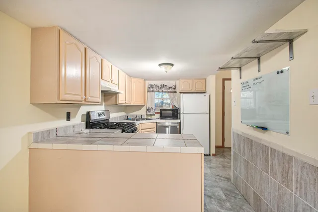 $220,000 | 955 54th Street, Pullman, MI 49450