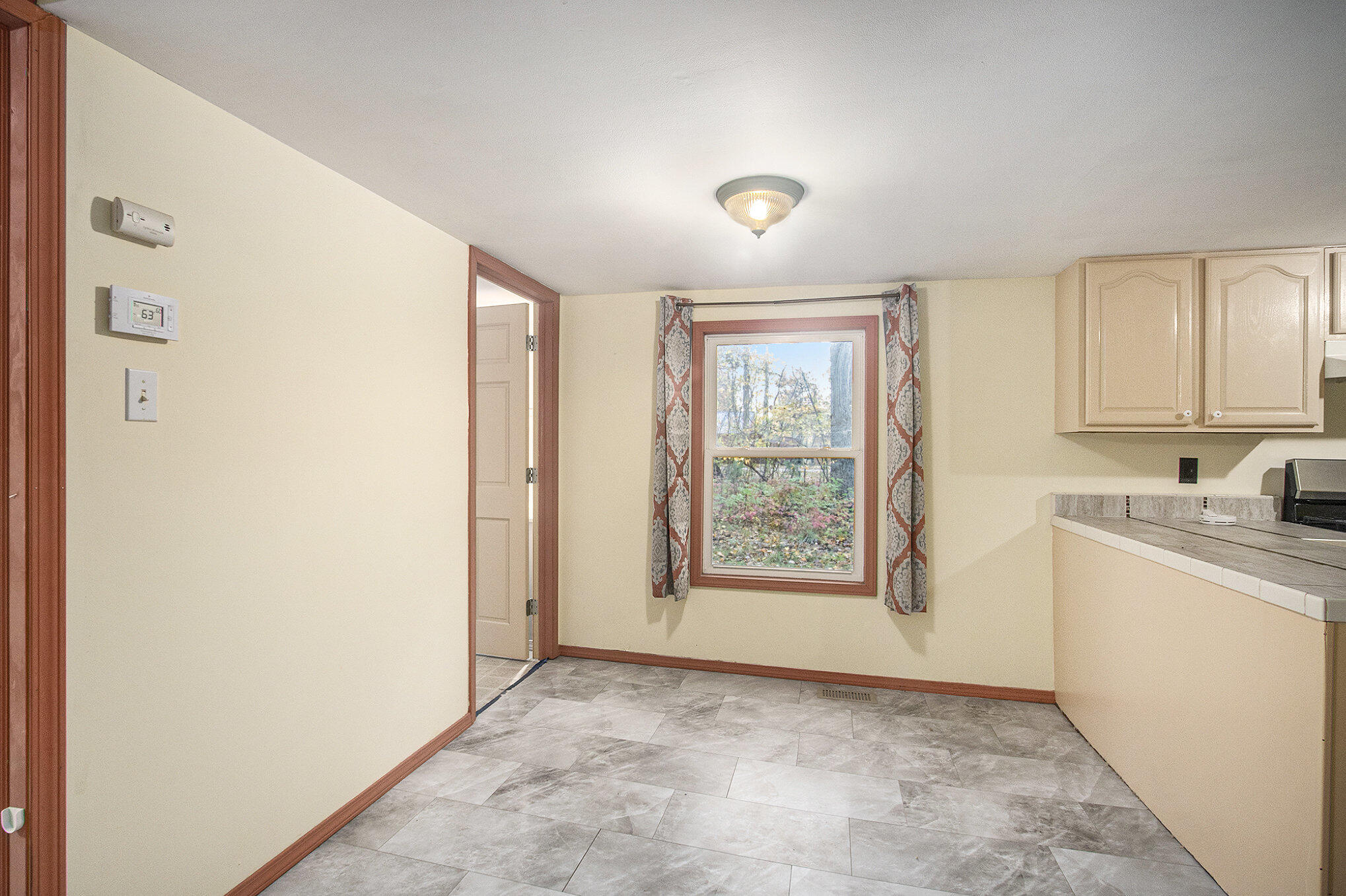 955 54th Street Pullman, MI 49450 - Photo 9 of 22 010_file_567