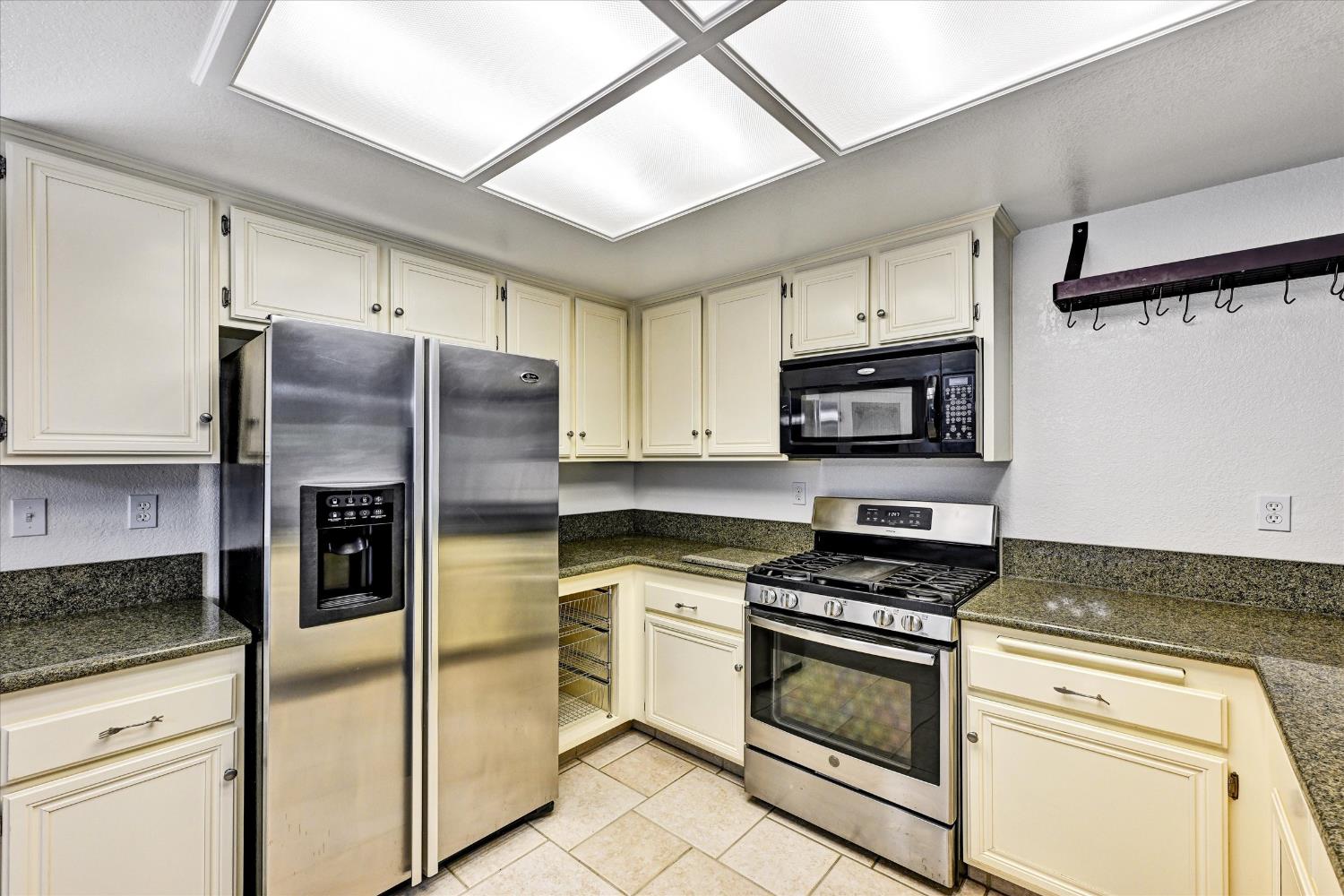 3119 Strand Road Rocklin, CA 95765 - Photo 13 of 44