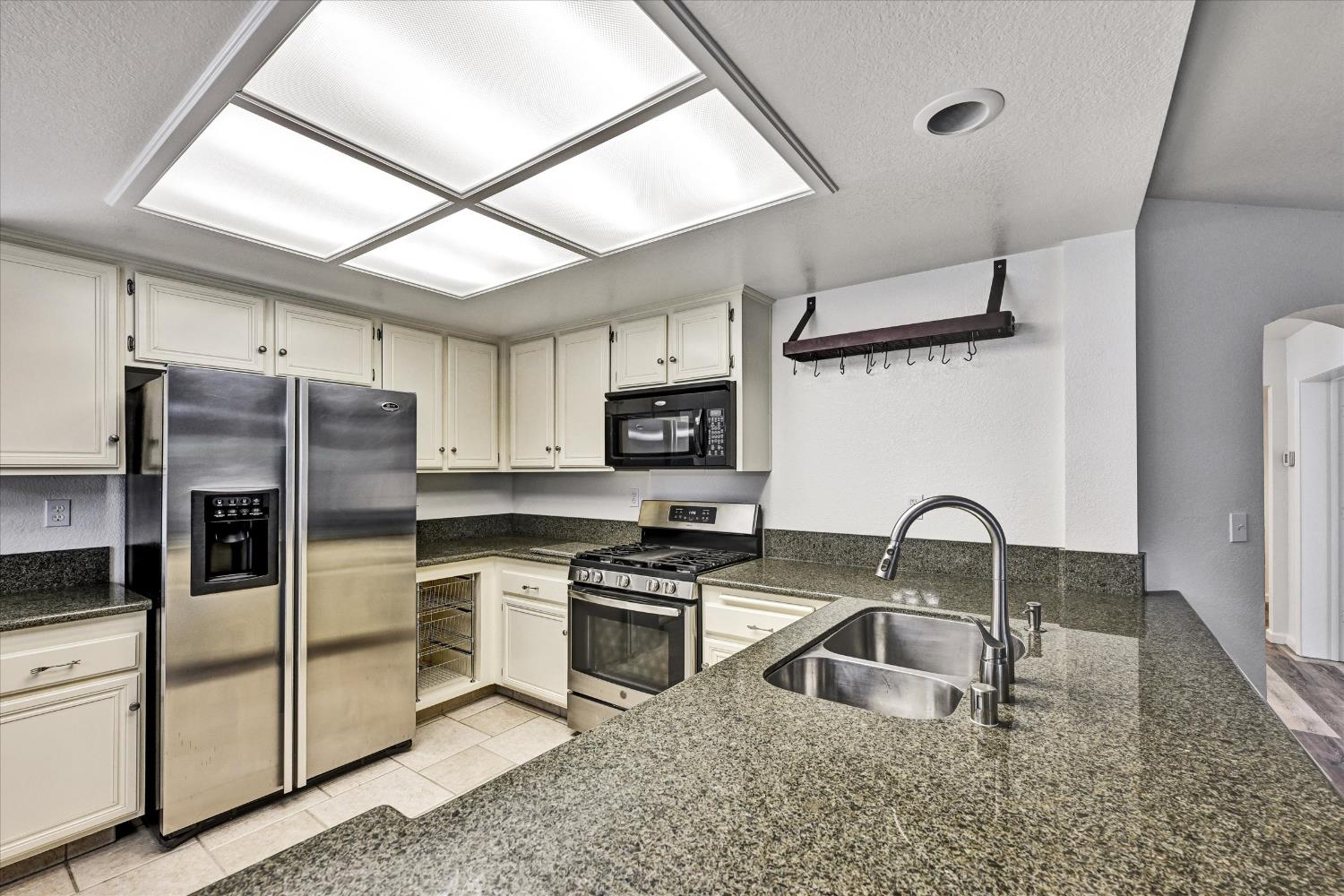 3119 Strand Road Rocklin, CA 95765 - Photo 14 of 44