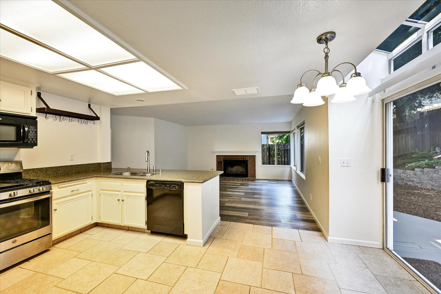 3119 Strand Road Rocklin, CA 95765 - Photo 17 of 44