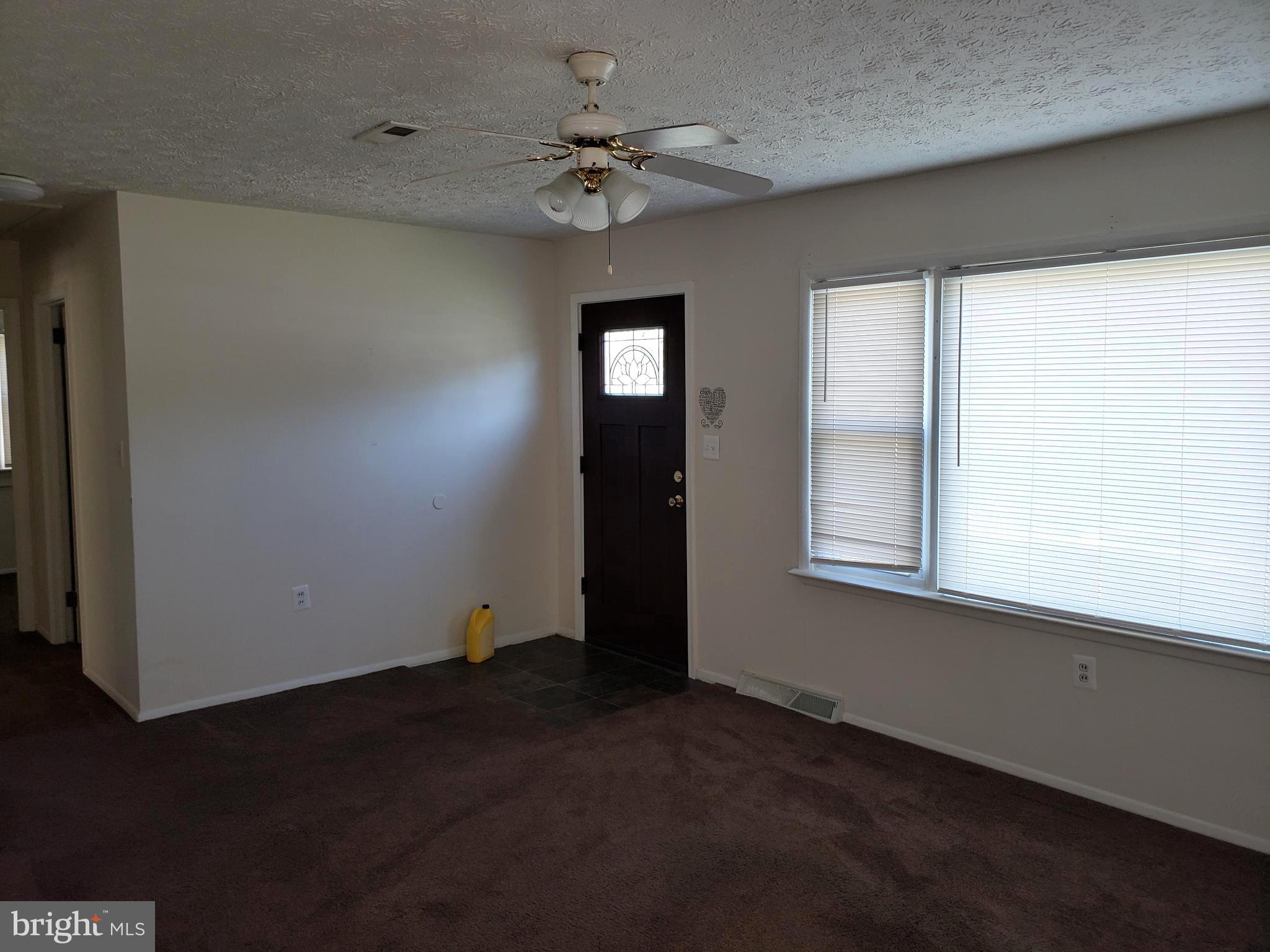 322 Baltimore Street Aberdeen, MD 21001 - Photo 19 of 19 Living room