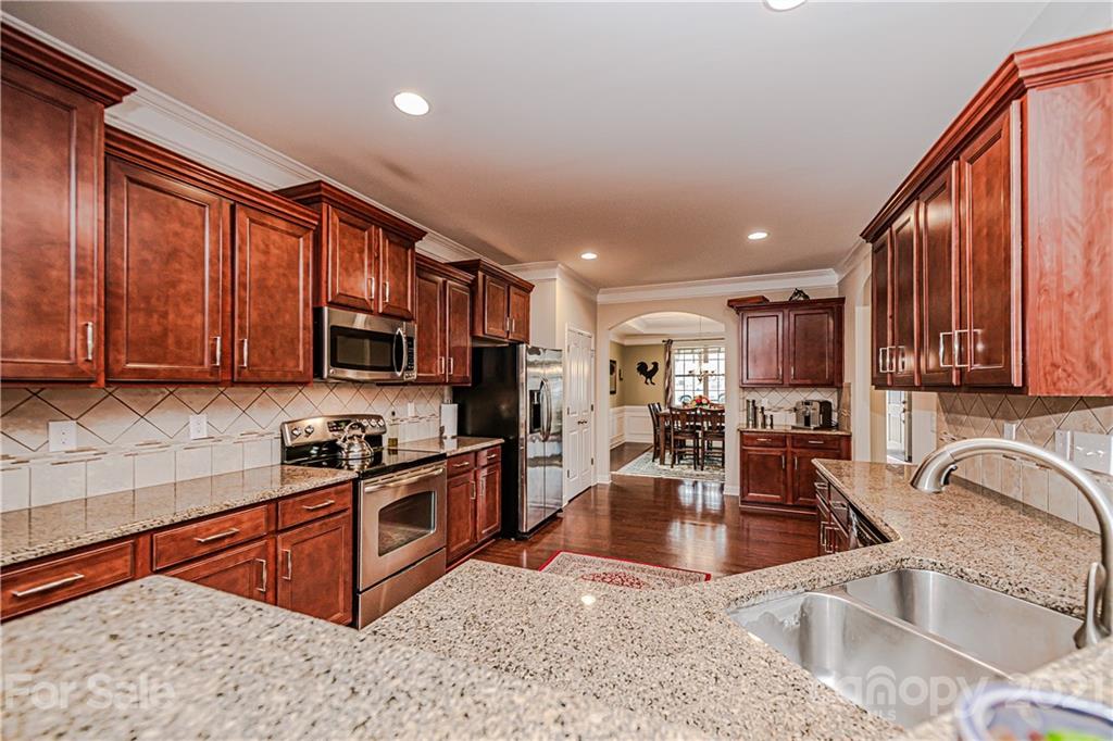 11833 Kimberfield Road Matthews, NC 28105 - Photo 12 of 43 Gallery Image 12