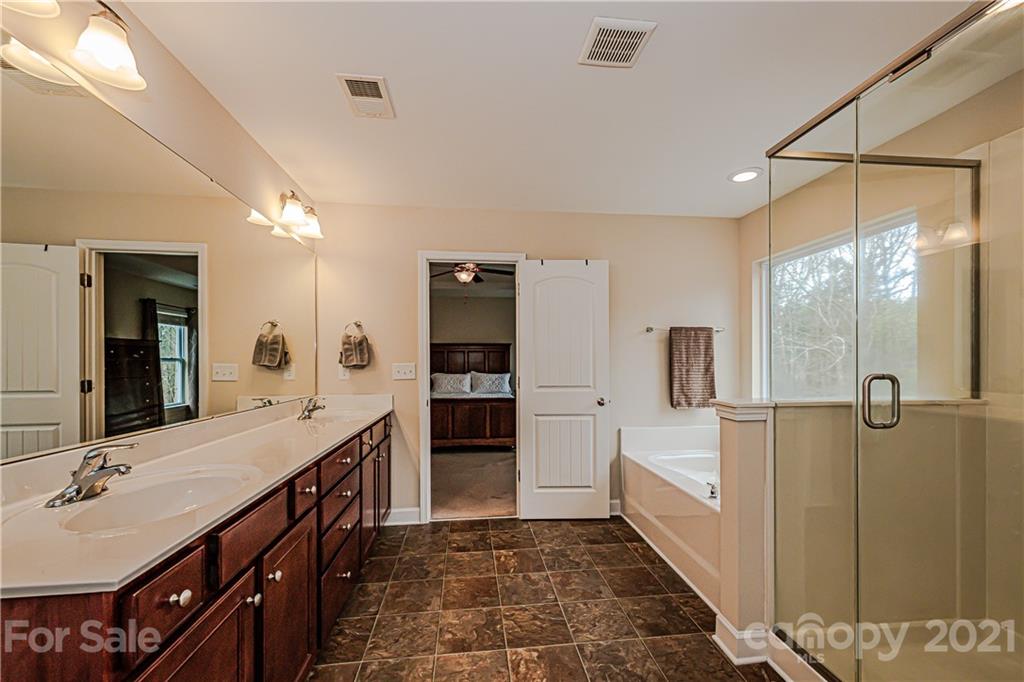 11833 Kimberfield Road Matthews, NC 28105 - Photo 30 of 43 Gallery Image 30